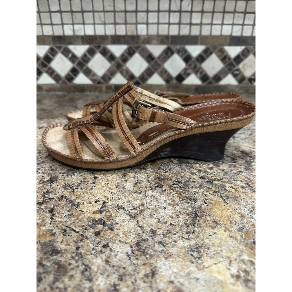Clarks Artisan Collection Wedge Brown Leather Open Toe Sandals Women's Shoes 8.5